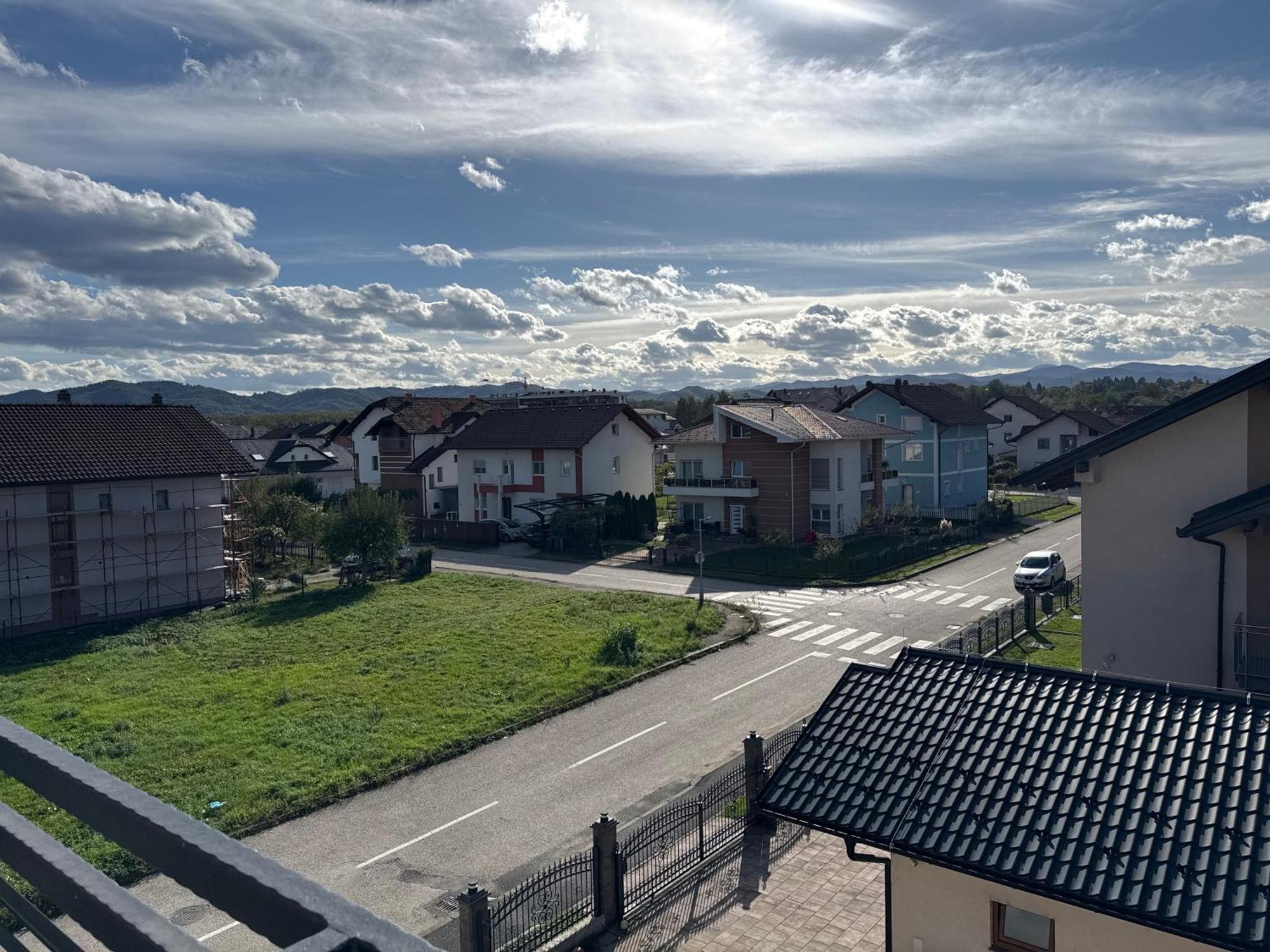 Xl Apartman Teslic Bagian luar foto